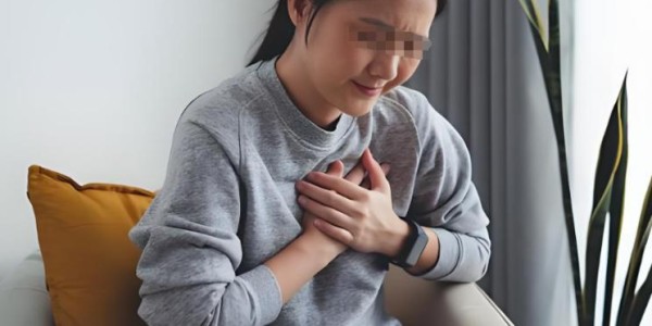 多宝体育官方入口-如果在家突发心梗，黄金6分钟自救法，快了解，关键时刻可自救